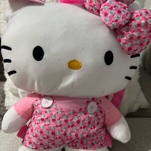 Hello Kitty Plush Backpack🎀